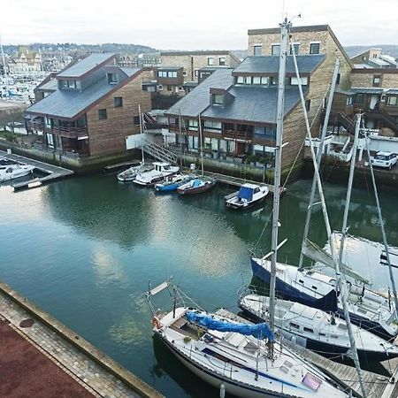 Charmant Studio Situe Sur Le Port De Довиль Экстерьер фото