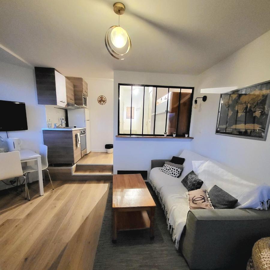 Charmant Studio Situe Sur Le Port De Довиль Экстерьер фото